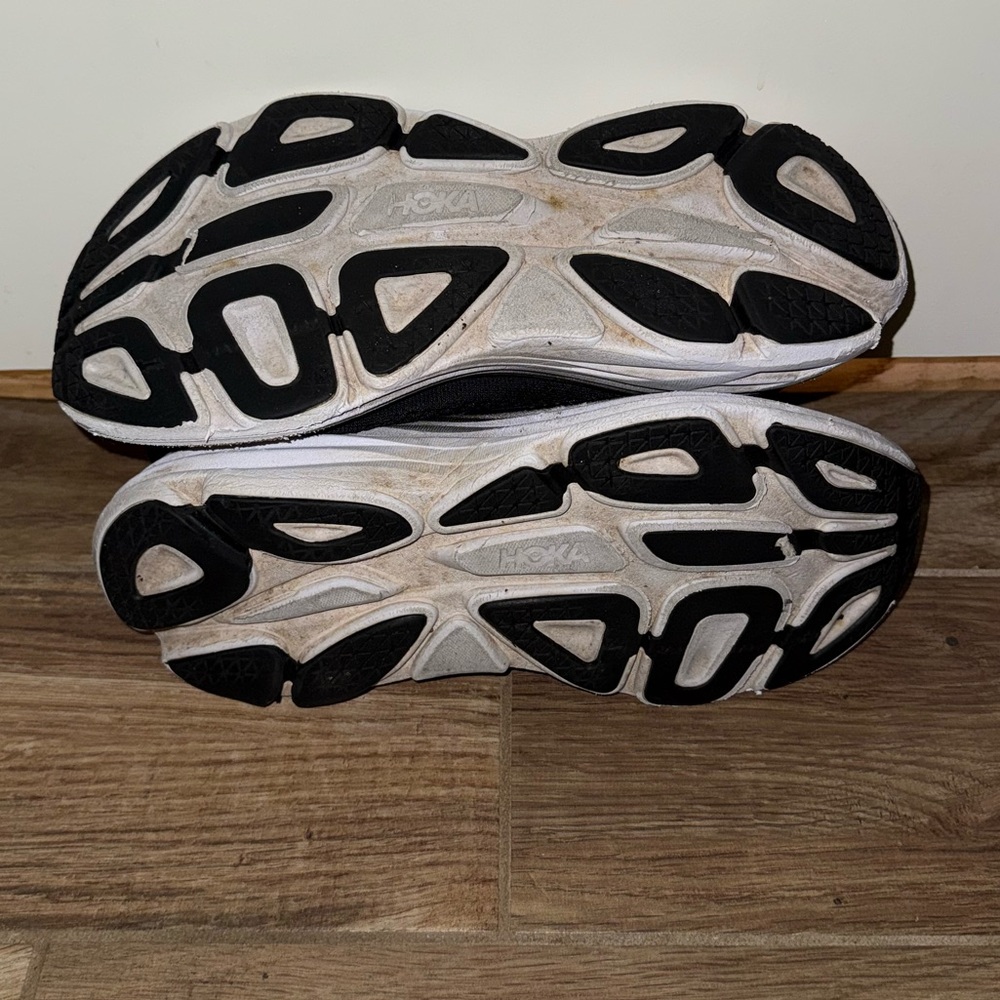 Hoka One One Bondi 8 Cushioned Road Running Shoe - Picture 7 of 8
